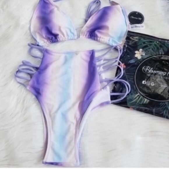 New High Waisted Bikini Size Small - Picture 6 of 8